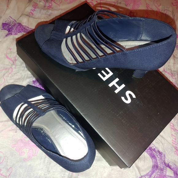 Blue Suede heels - Picture 3 of 5